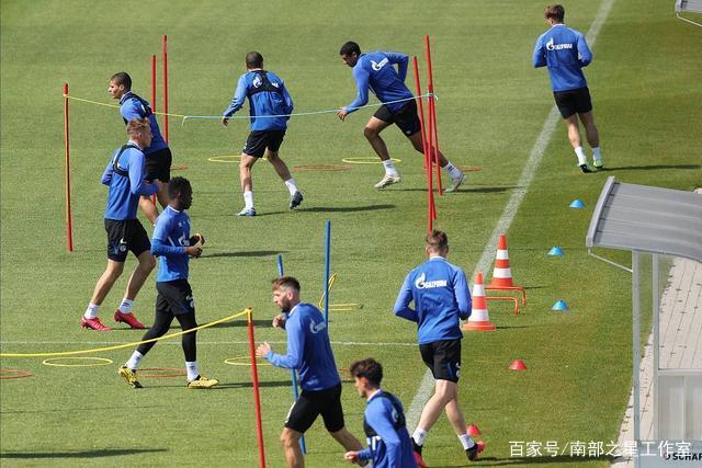 90分钟战报-埃及1-1澳大利亚 阿舒尔破门奥尼尔制造哈尼乌龙球